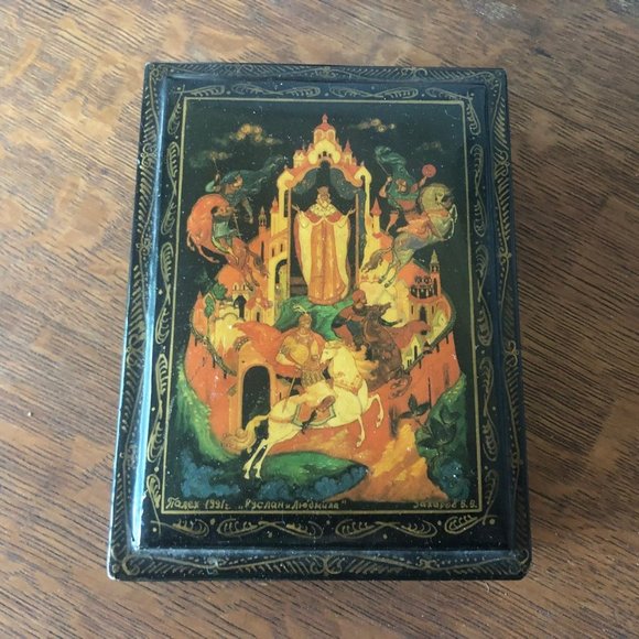 "Ruslan y Lyudmila" Zaharov Russian Lacquer Box